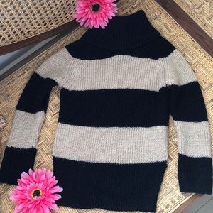 Knit pullover